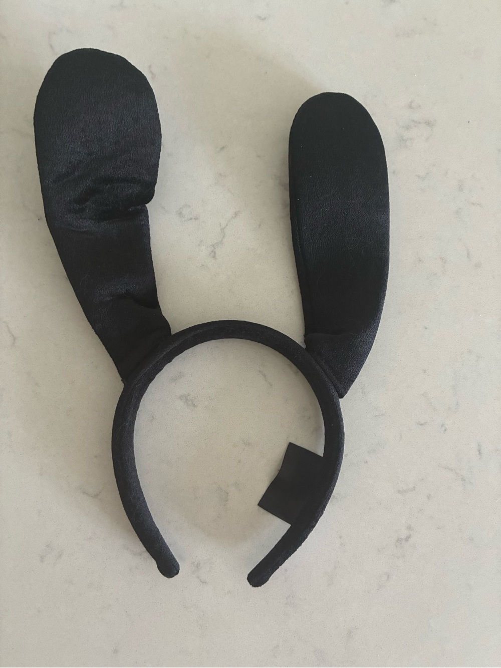 Oswald lucky rabbit headband 🖤
Excellent condition